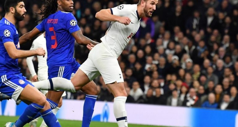 Yacine Meriah, au duel avec Harry Kane sur le quatrième but de Tottenham (4-2)
