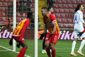 Kayserispor bat Çaykur Rizespor 1-0 et quitte la dernière place du classement