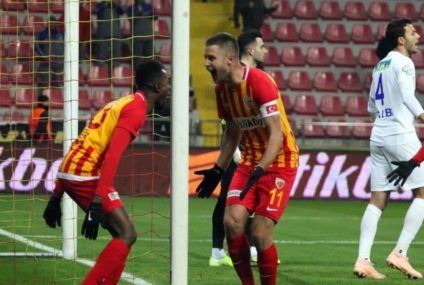 Kayserispor bat Çaykur Rizespor 1-0 et quitte la dernière place du classement