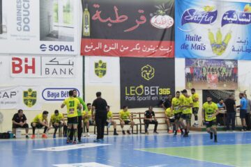 Handball, Élite : le Club Sportif de Sakiet-Ezzit victorieux face au Club Africain, l’Étoile Sportive du Sahel garde sa place de leader.