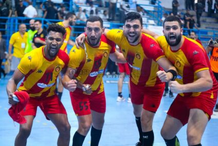 Handball, CAHB Champions League : une histoire de derbies, l’Espérance domine le Club Africain ! Le Zamalek se hisse en finale.