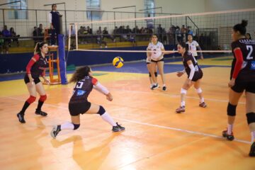 Volleyball, Tunisie Télécom Championship : le Club Olympique de Kélibia connait une large victoire, le Club Africain et le Club Sportif Sfaxien continuent leur série.