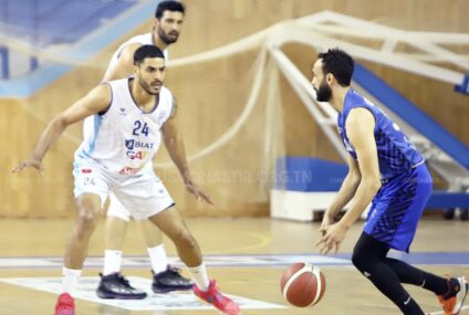 Basketball, Pro A : Ezzahra Sports connaît une belle victoire face au Club Africain ! L’Étoile Sportive de Radès et l’Union Sportive de Monastir commencent les playoffs par un succès.