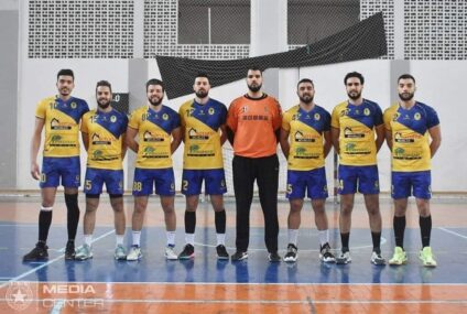 Handball, Élite : le petit derby sahélien pour El Makaram Mahdia, le Club Sportif Hilalien bat le CA. L’Espérance Sportive de Tunis seul en tête du classement.