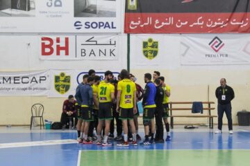 Handball, Élite : le Club Sportif de Sakiet-Ezzit et le Club Africain réagissent ! L’Étoile Sportive du Sahel reste dans les premières places.